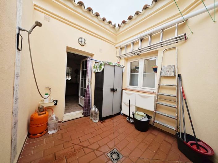 Image No.19-3 Bed Townhouse for sale