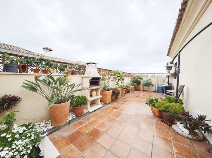 Image No.23-3 Bed Townhouse for sale