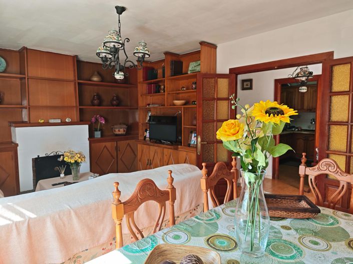 Image No.11-4 Bed Townhouse for sale