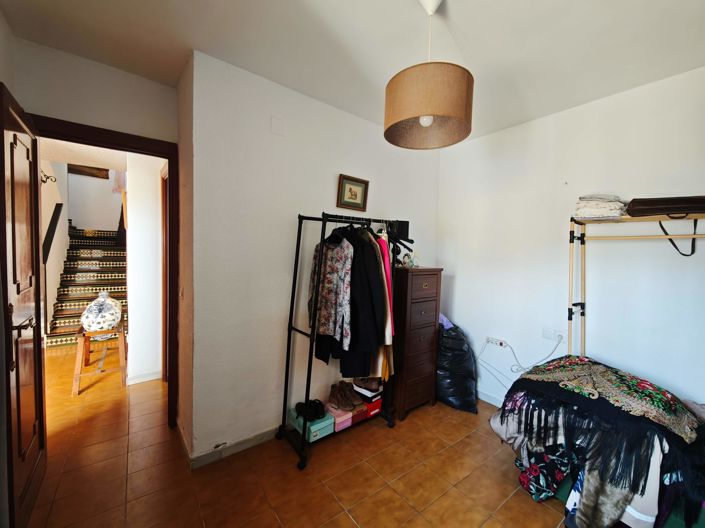 Image No.15-4 Bed Townhouse for sale