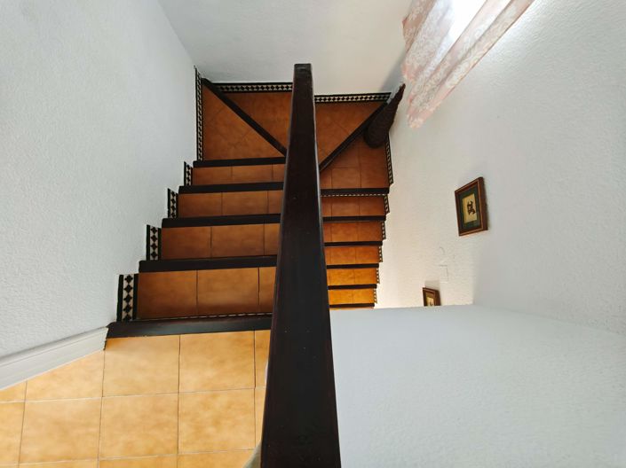 Image No.19-4 Bed Townhouse for sale