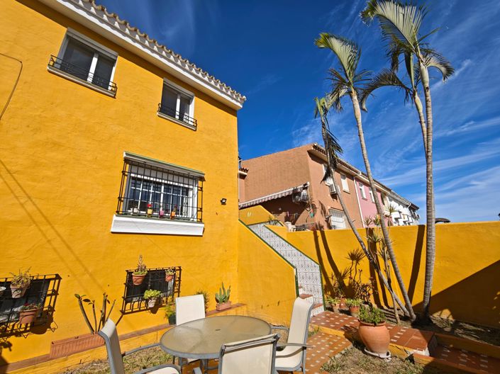 Image No.2-4 Bed Townhouse for sale