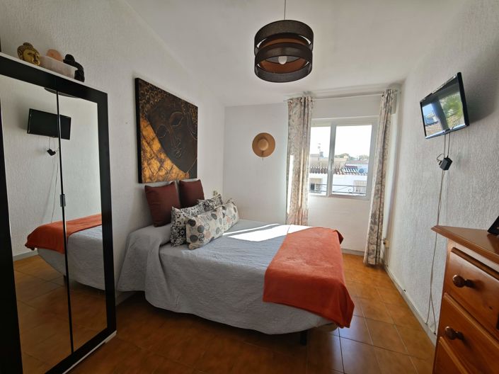Image No.24-4 Bed Townhouse for sale