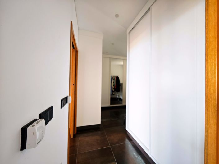 Image No.34-5 Bed Villa for sale