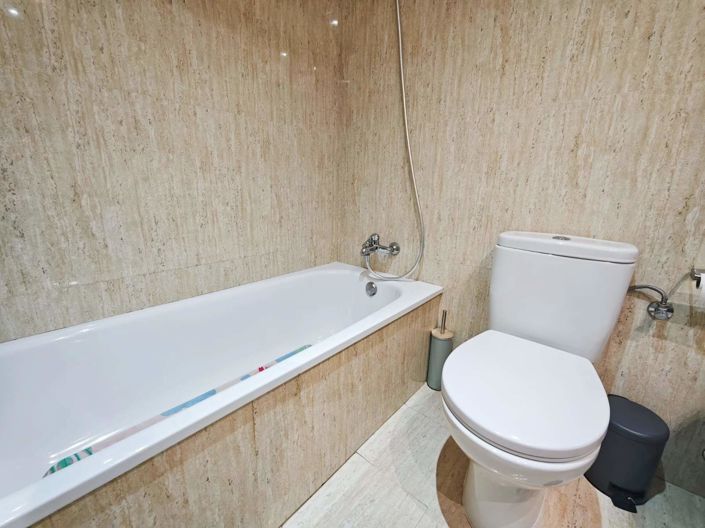 Image No.20-4 Bed Semi-Detached for sale