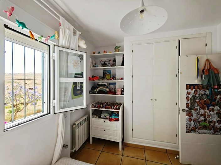 Image No.38-4 Bed Semi-Detached for sale