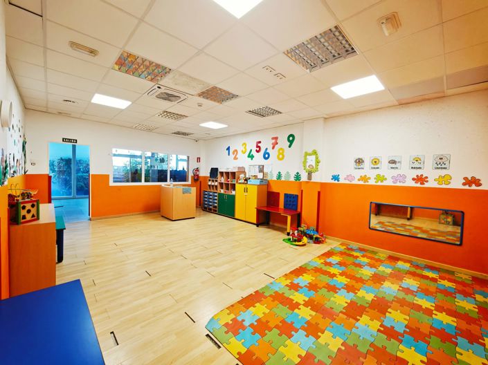 Image No.26-6 Bed Commercial for sale