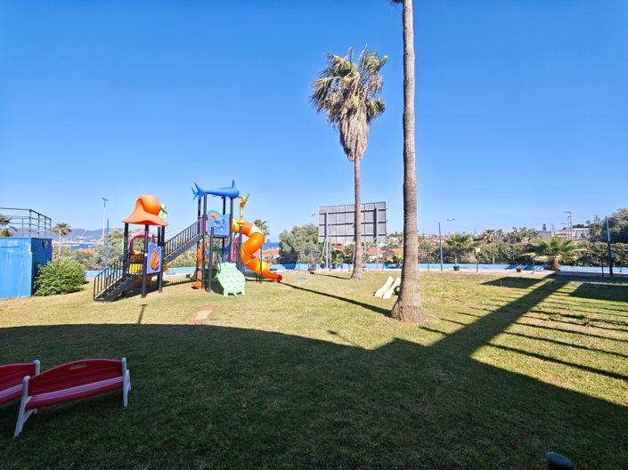 Image No.3-6 Bed Commercial for sale