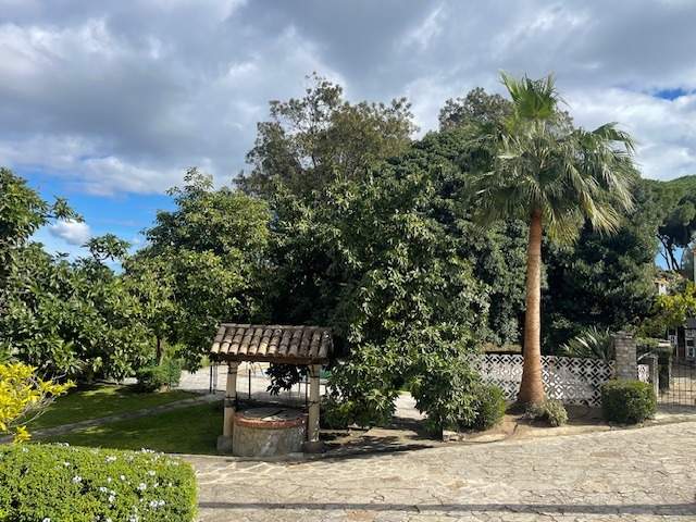 Image No.20-8 Bed Villa for sale