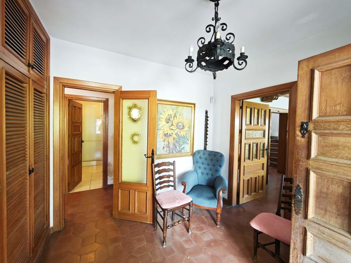 Image No.23-8 Bed Villa for sale