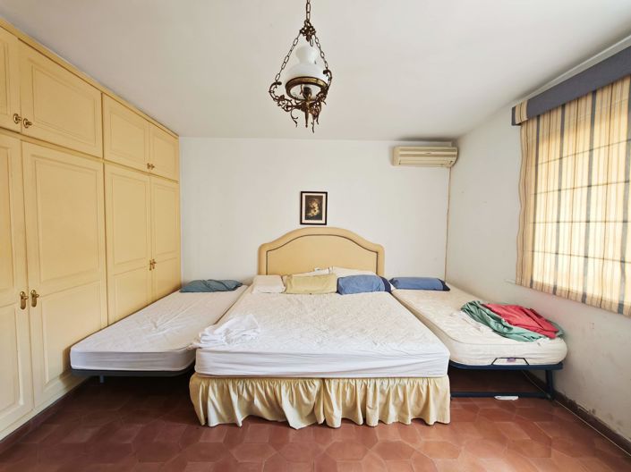 Image No.43-8 Bed Villa for sale