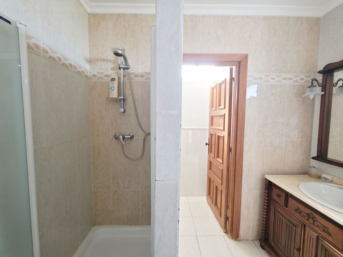Image No.46-8 Bed Villa for sale