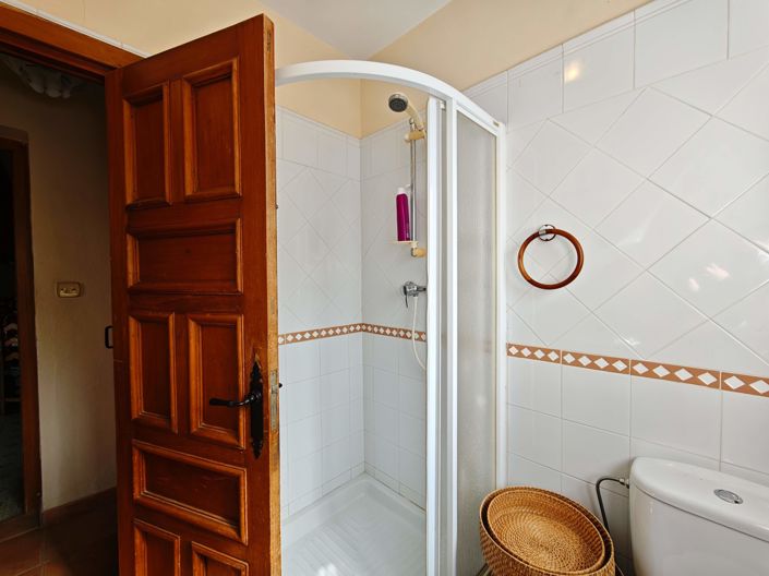Image No.47-8 Bed Villa for sale