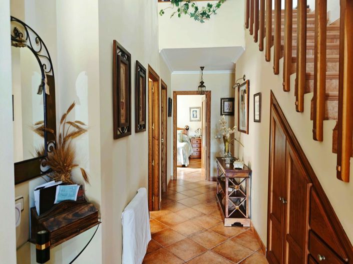 Image No.14-7 Bed Villa for sale