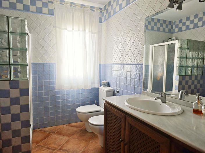 Image No.23-7 Bed Villa for sale
