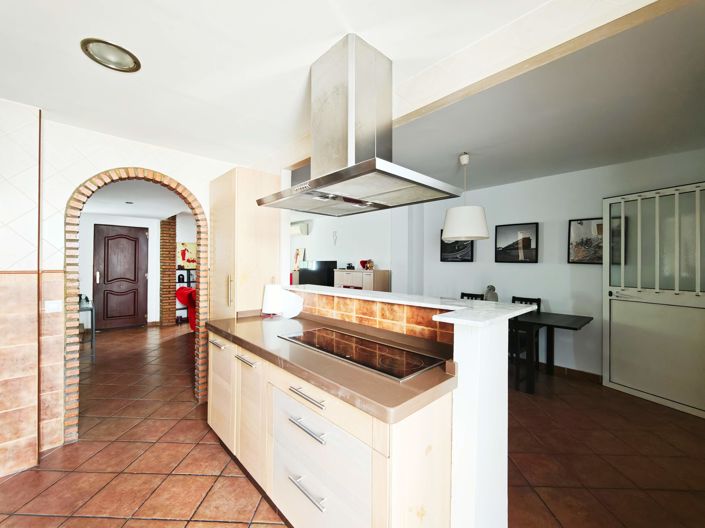 Image No.2-3 Bed Townhouse for sale