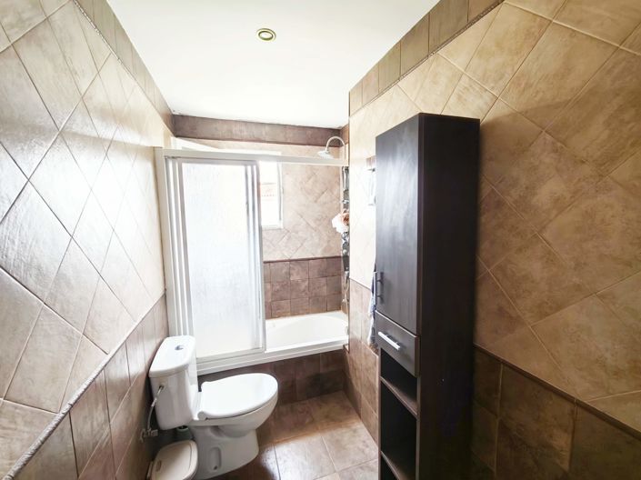 Image No.20-3 Bed Townhouse for sale