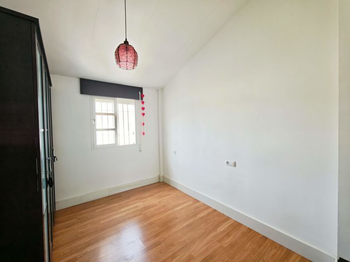 Image No.22-3 Bed Townhouse for sale