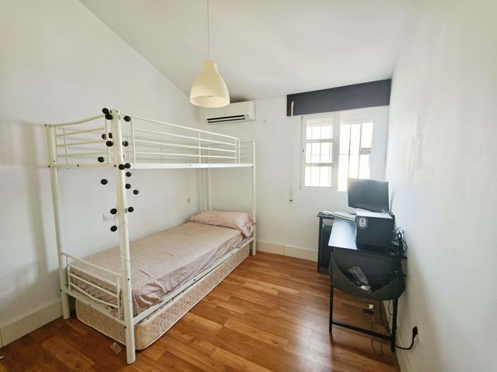 Image No.24-3 Bed Townhouse for sale