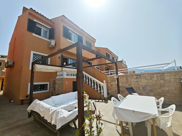 Image No.37-3 Bed Townhouse for sale