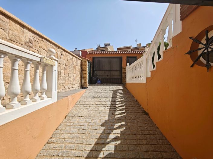 Image No.49-3 Bed Townhouse for sale