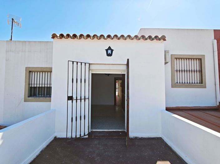 Image No.20-2 Bed Townhouse for sale