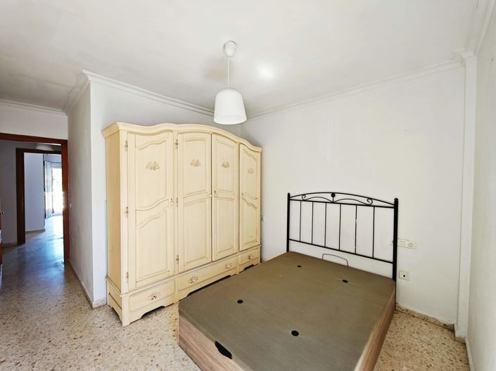 Image No.24-2 Bed Townhouse for sale