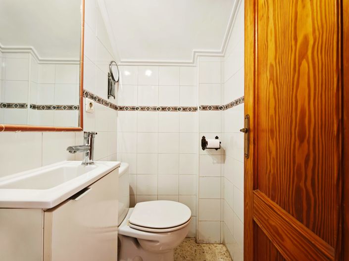 Image No.7-2 Bed Townhouse for sale