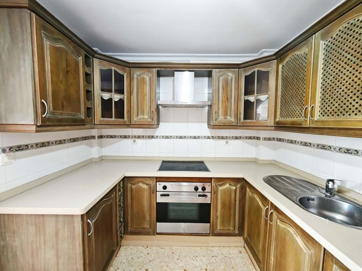 Image No.8-2 Bed Townhouse for sale