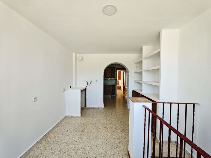Image No.9-2 Bed Townhouse for sale