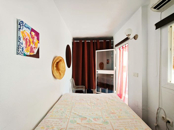 Image No.21-2 Bed House for sale
