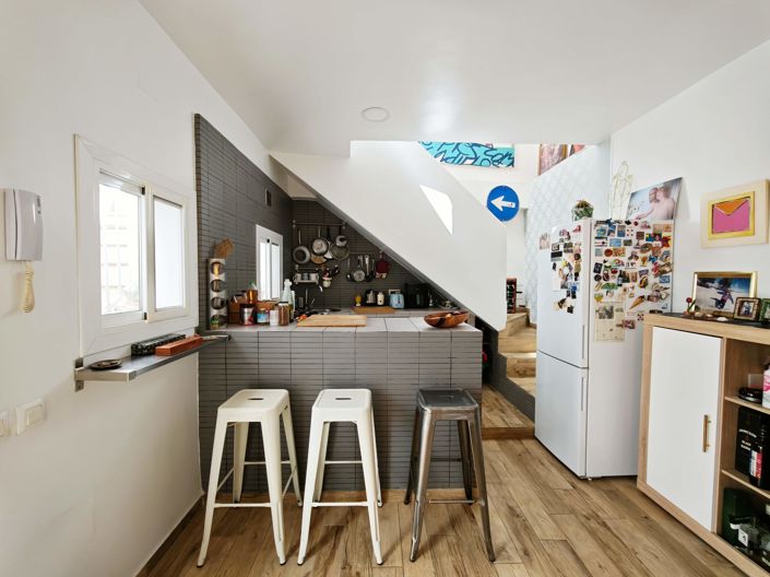 Image No.9-2 Bed House for sale