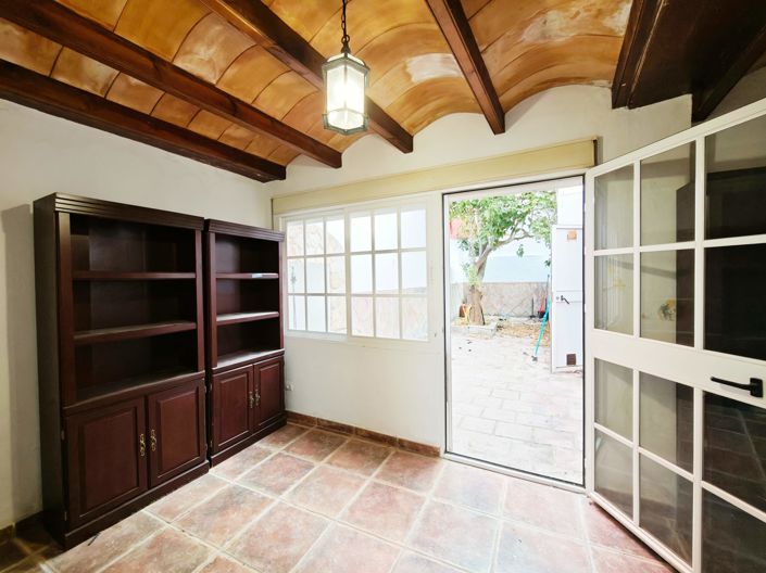 Image No.15-3 Bed House for sale