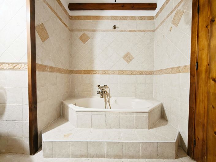 Image No.33-3 Bed House for sale