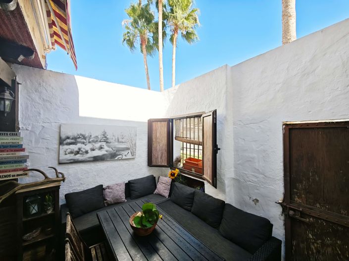 Image No.17-3 Bed Townhouse for sale