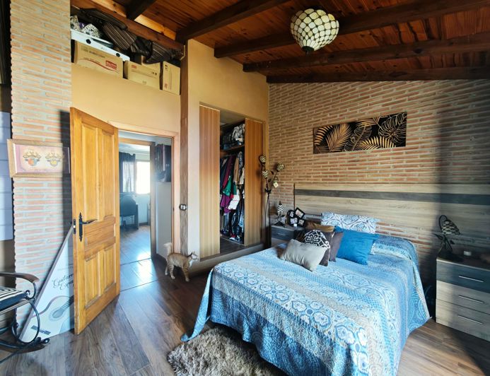 Image No.29-3 Bed Townhouse for sale