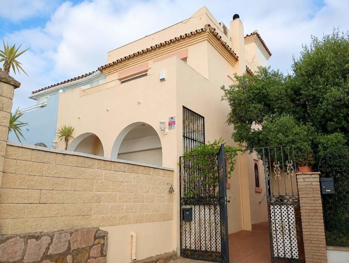 Image No.7-4 Bed House for sale
