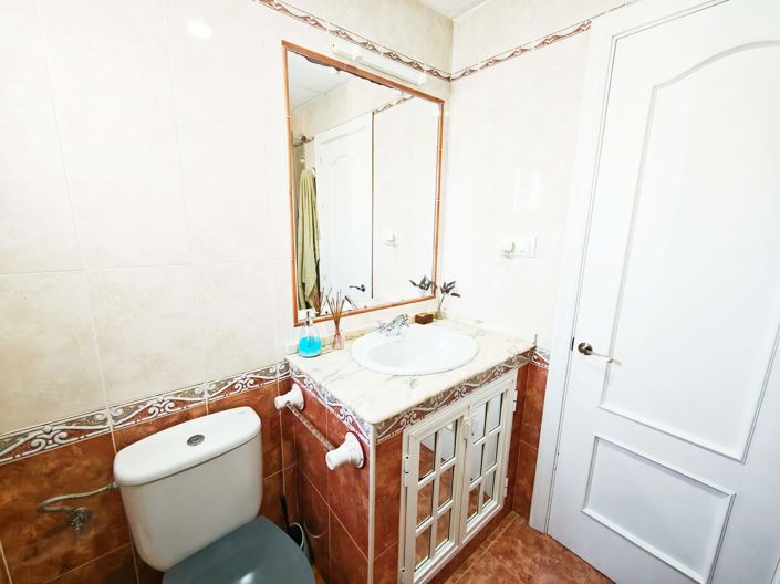 Image No.20-3 Bed Flat for sale