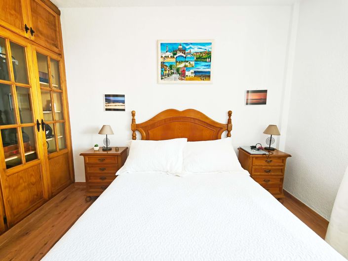 Image No.22-3 Bed Flat for sale