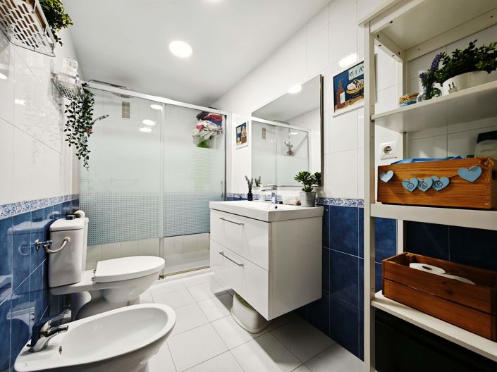 Image No.19-3 Bed Flat for sale