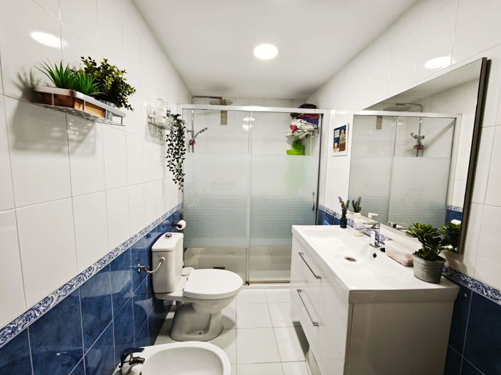 Image No.20-3 Bed Flat for sale