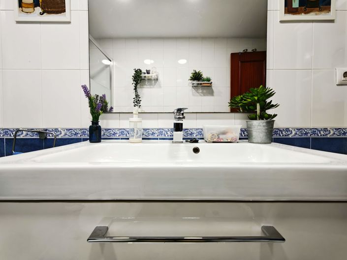 Image No.21-3 Bed Flat for sale