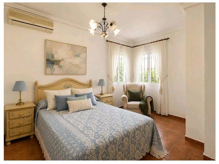 Image No.11-Villa de 4 chambres à vendre à Los Barrios