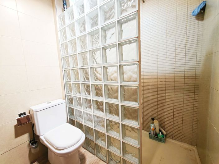 Image No.21-3 Bed Flat for sale