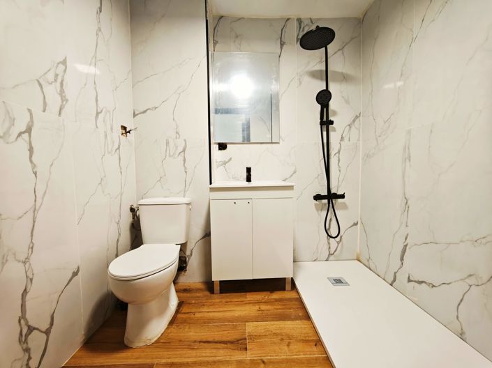 Image No.14-3 Bed Property for sale