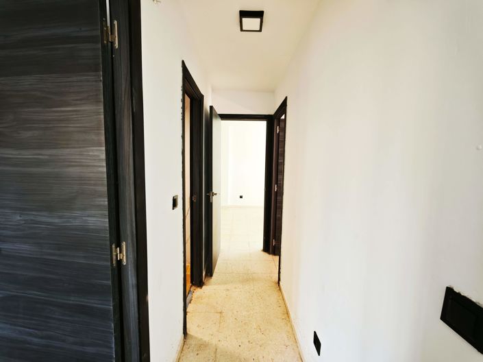 Image No.18-3 Bed Property for sale
