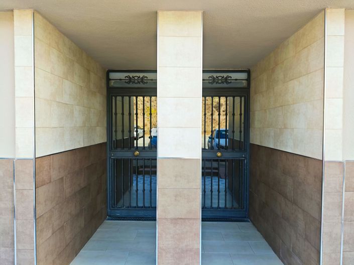 Image No.2-3 Bed Property for sale