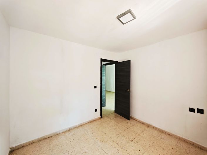 Image No.25-3 Bed Property for sale