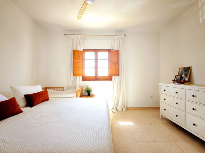 Image No.20-3 Bed House for sale
