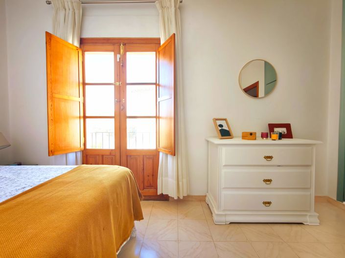 Image No.25-3 Bed House for sale
